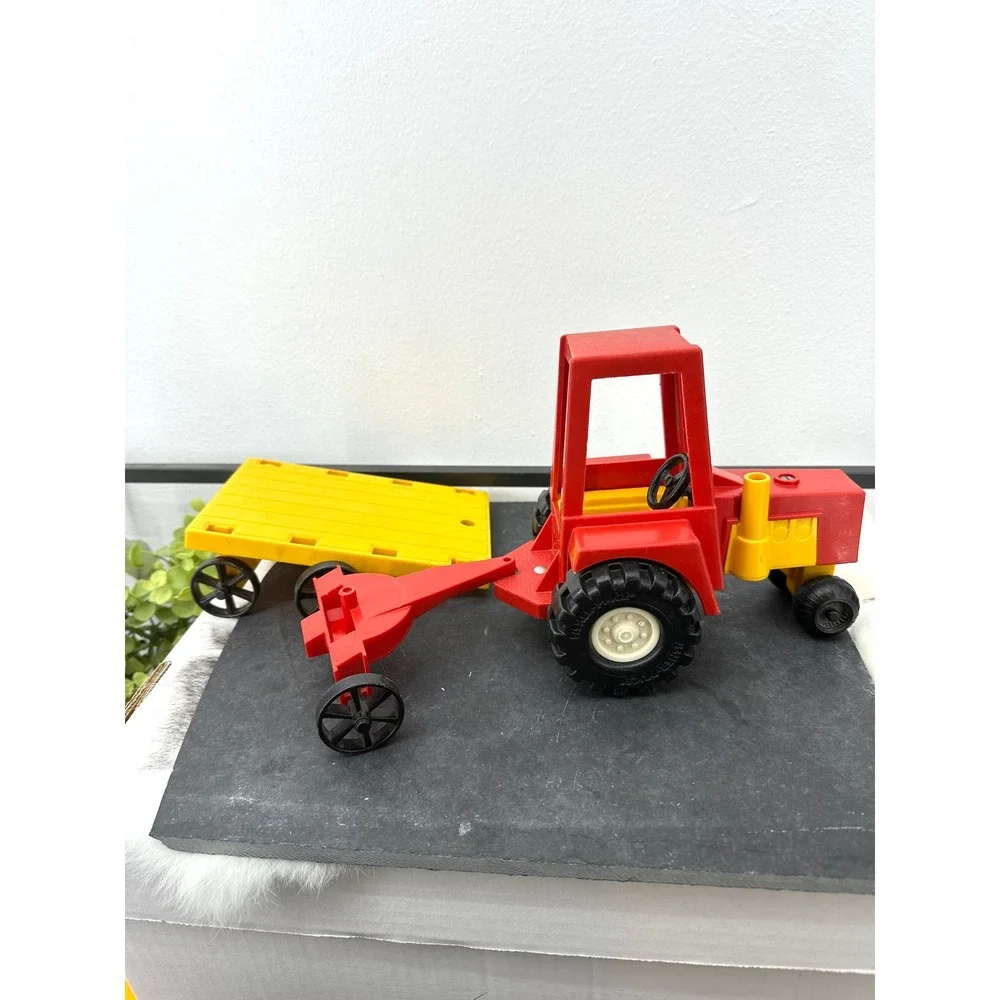 Fisher Price Toys Husky Helpers Farm Tractor & Trailer 331 fp toys preschool